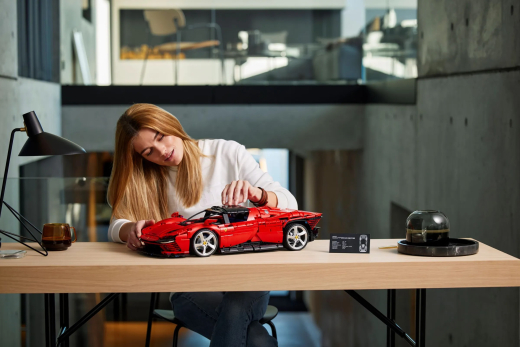 Конструктор LEGO Technic Ferrari Daytona SP3 (42143) - 2