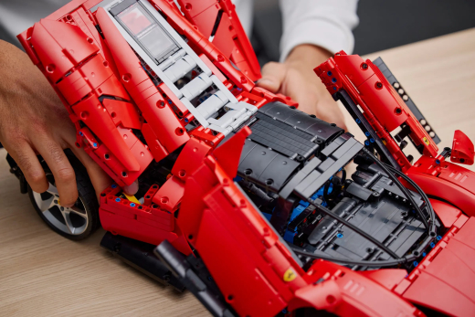 Конструктор LEGO Technic Ferrari Daytona SP3 (42143) - 6