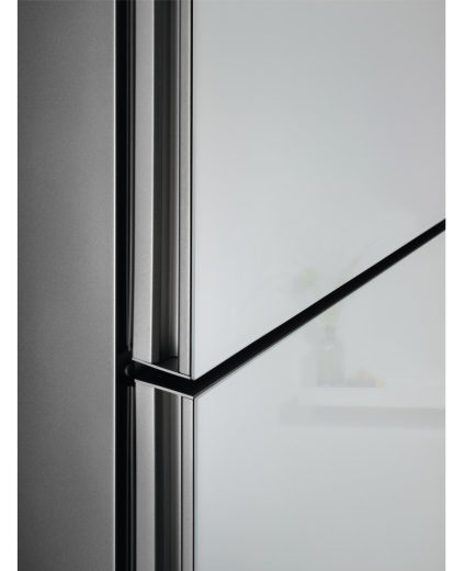 Холодильник з морозильною камерою Electrolux LNT7ME36G2 - 6