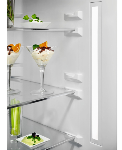Холодильник с морозильною камерой Electrolux LNT7ME36X3 - 7