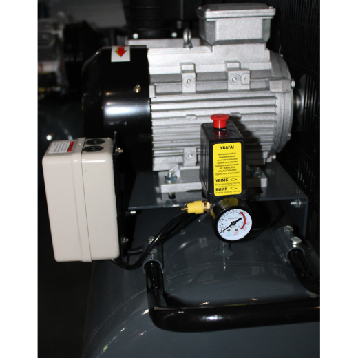 Поршневой воздушный компрессор 200 л GTM KCH2090-200L ременной - 5