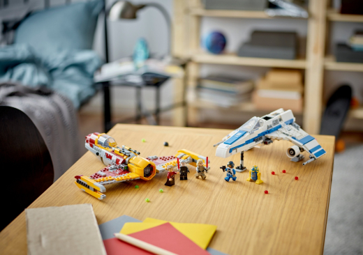 LEGO Конструктор Star Wars™ Винищувач Нової Республіки «E-Wing» проти Зоряного винищувача Шин Хаті - 4