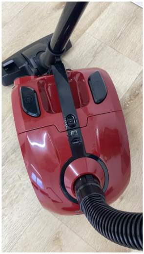 Пилосос з мішком Grunhelm GVC-100BR - 4