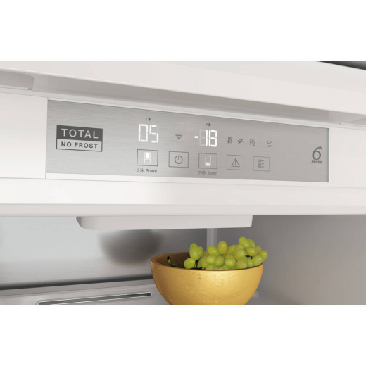 Вбудований холодильник з морозильною камерою Whirlpool WHC18 T571 - 9