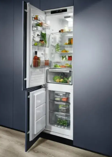 Встраиваемый холодильник с морозильной камерой Electrolux ENP7MD19S - 5