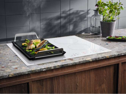 Варочная поверхность электрическая Electrolux LIV63431BW - 3