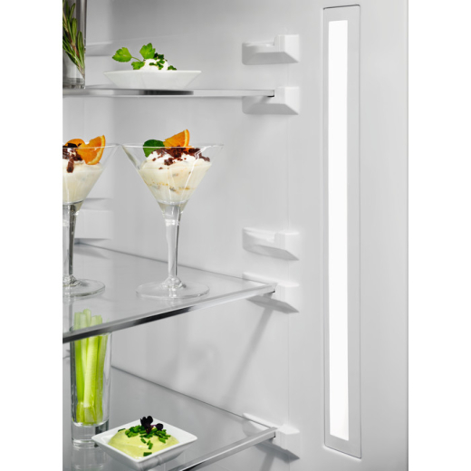 Холодильник с морозильной камерой Electrolux RNT7ME34X2 - 3