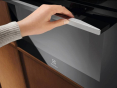 Микроволновка с грилем Electrolux EVM8E09X - 4