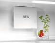 Встраиваемый холодильник с морозильной камерой AEG NSC7G751ES - 2