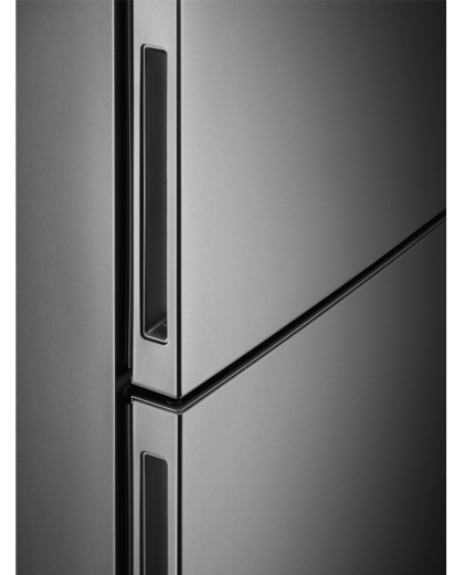 Холодильник з морозильною камерою Electrolux LNC7ME32X3 - 4