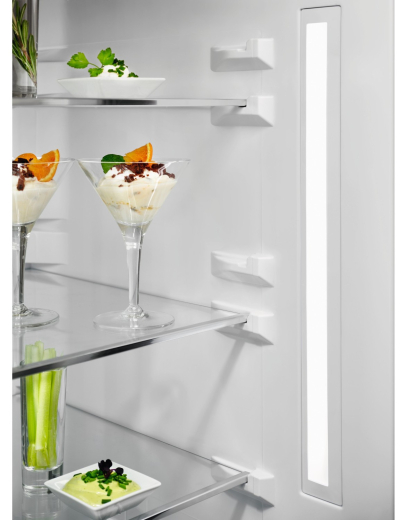Холодильник з морозильною камерою Electrolux LNT7ME36G2 - 7