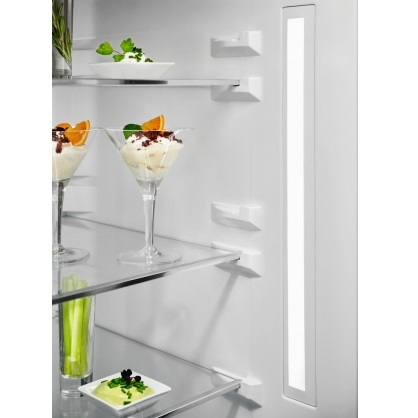 Холодильник з морозильною камерою Electrolux LNT7ME32M1 - 3