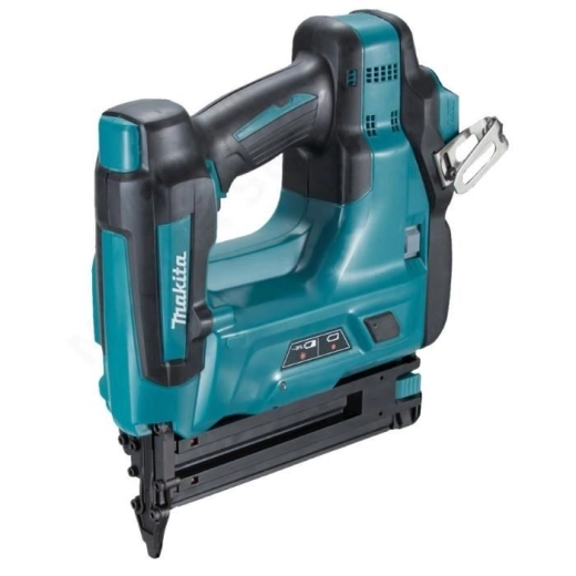 Аккумуляторный гвоздезабиватель Makita DBN500ZK