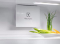 Вбудований холодильник Electrolux LNG7TE18S - 5